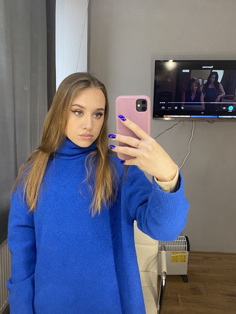 Оверсайз светр від Zara