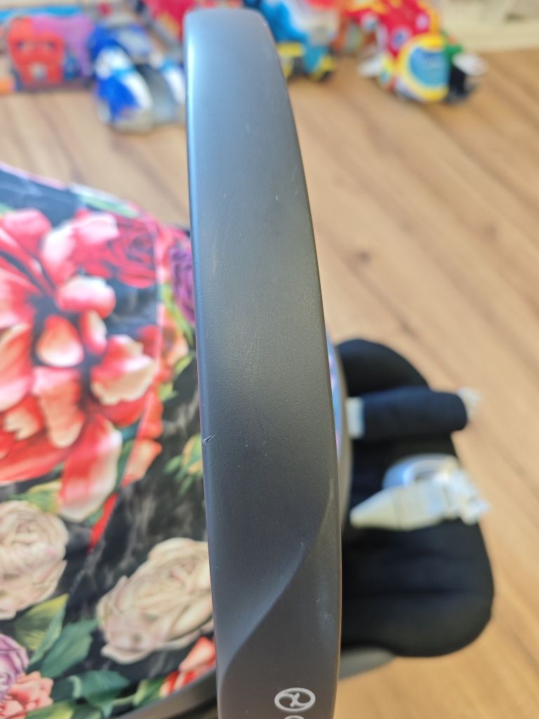 Автокрісло Cybex Cloud Z i-Size Spring Blossom  + подарунок