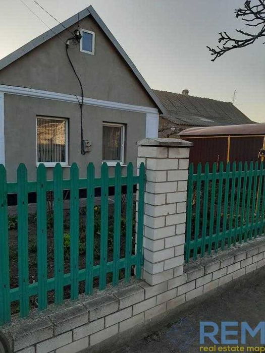 Продам гарний будинок під Одесою зі всіма зручностями.