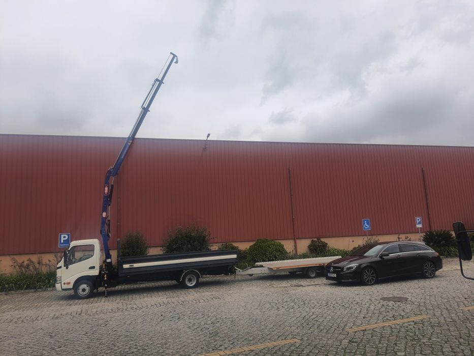 Aluguer de Carrinha com Grua e atrelado de 5,5 metros Com Motorista