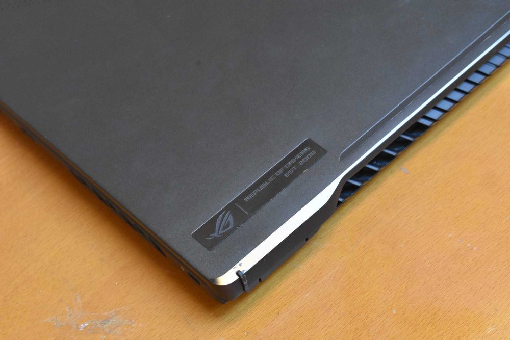 Asus ROG 15 | RTX 3080 8GB | 24GB RAM | Ryzen 9 5900 HS | 1 TB SSD