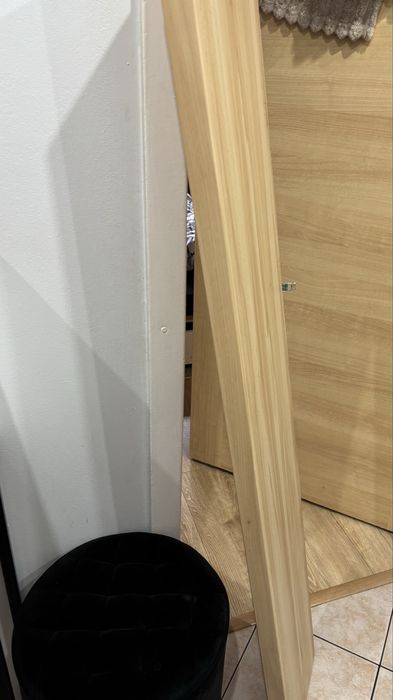 Półka ścienna 144x25x3,5 cm