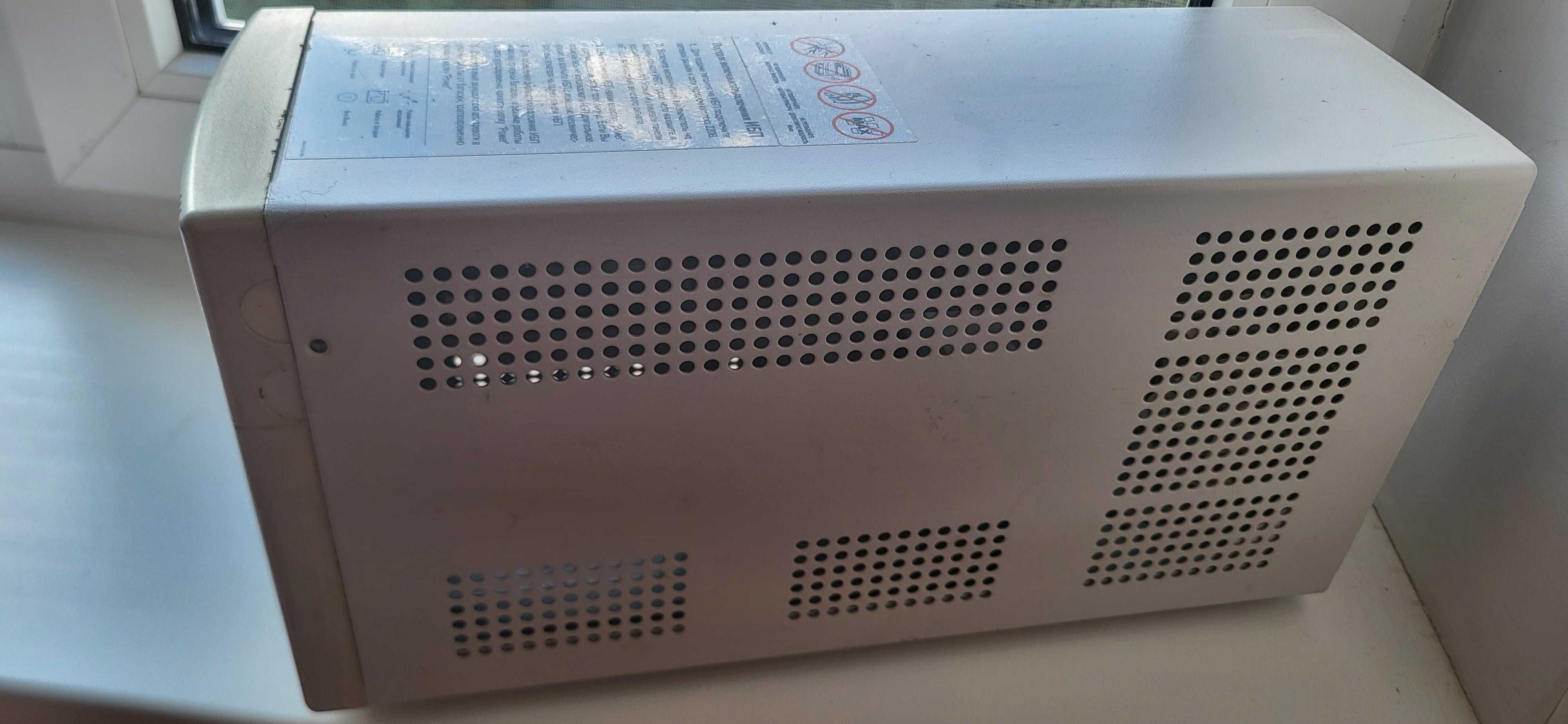 Пристрій безперебійного живлення  PowerCom KIN-1000AP