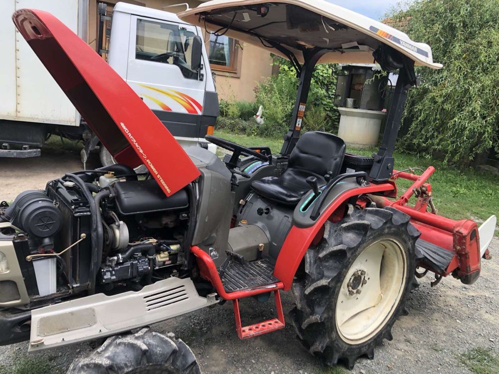 Японський міні-трактор Yanmar f210 + фреза