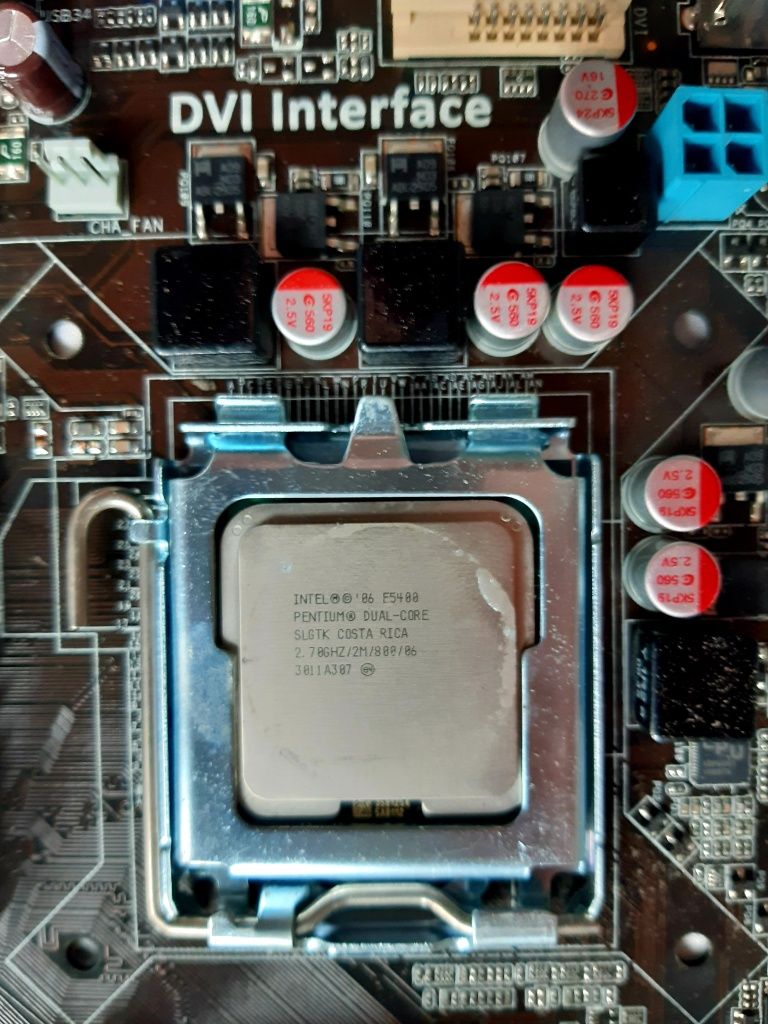 Płyta główna ASUS P5G41-M LE + Intel Pentium E5400 + 4 GB RAM DDR2