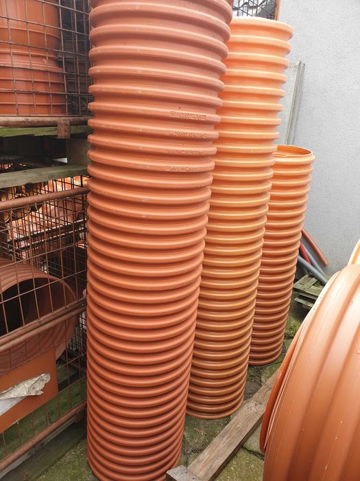 Rura trzonowa karbowana fi 315 do studzienki