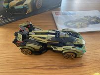 Lego 76923 
Zestaw kompletny z pudełkiem i instrukcją. Cena