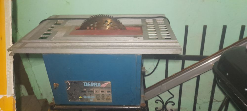 Piła do cięcia drzewa