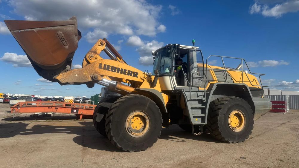 Liebherr L 586 2012  Ładowarka czołowa LIEBHERR L586 2012