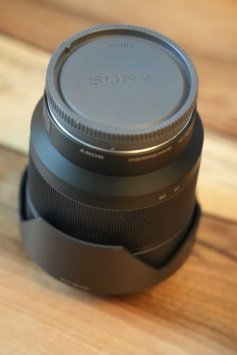 Obiektyw Sony FE 28-70 mm F3,5-5,6 OSS (SEL2870] + filtr UV