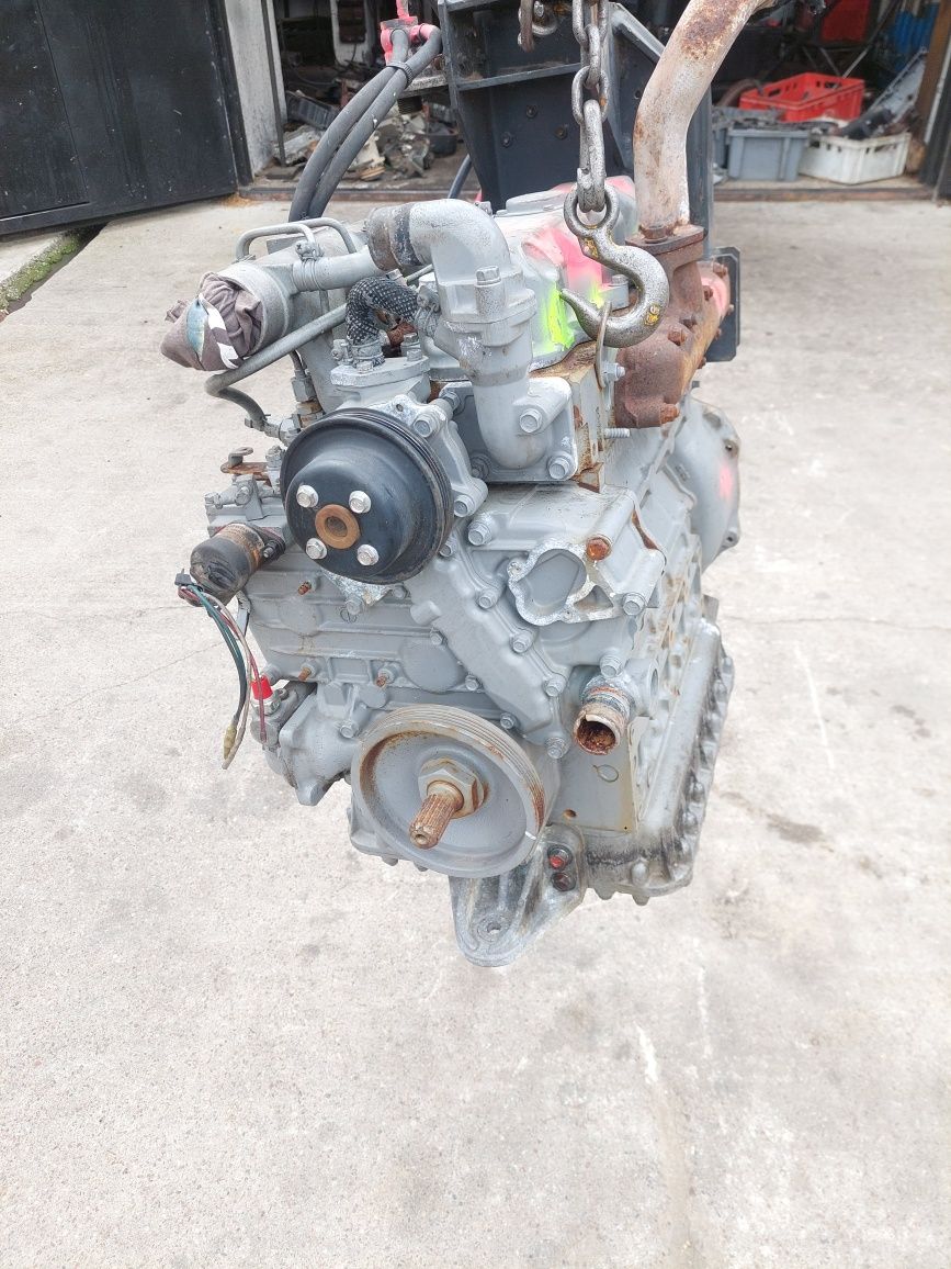 Silnik kubota v 2203 bobcat gehl robot