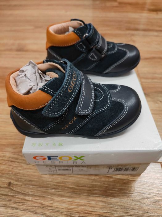 Geox nowe chłopięce sneakersy adidasy skóra granatowe rozm. 22