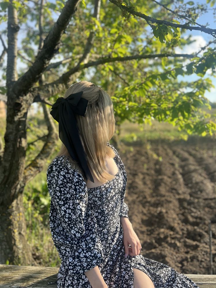 Сукня з відкритою спиною