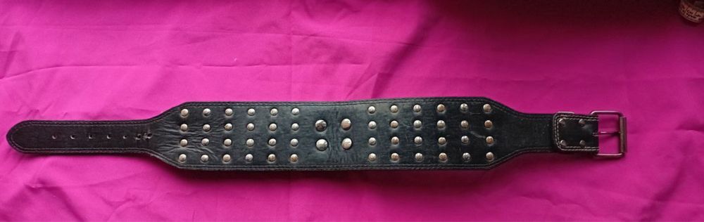 Ошейник с шипами