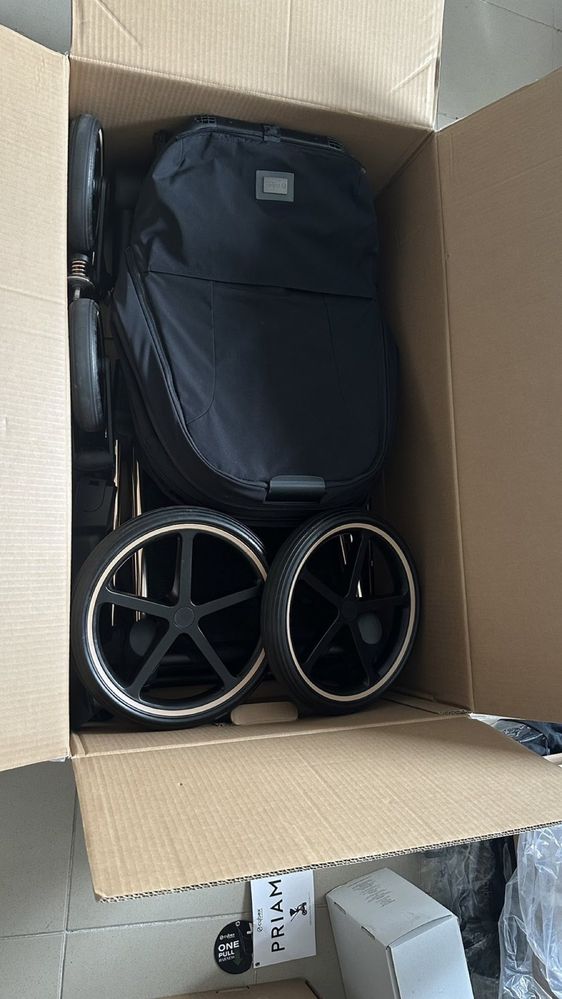 Cybex Priam 4.0 коляска 2 в 1 deep Black шасі Rosegold