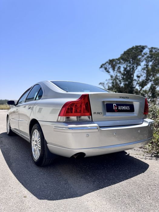 VOLVO S60 2.4 D5 NACIONAL POUCOS KM EXCELENTE ESTADO GARANTIA DE 18 me