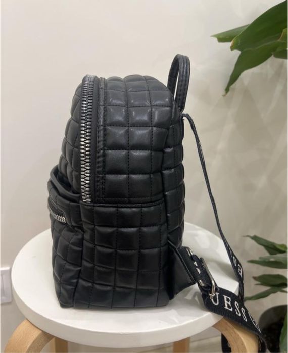 Рубзак із логом guess із еко шкіри