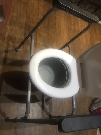 Продам туалетный стул