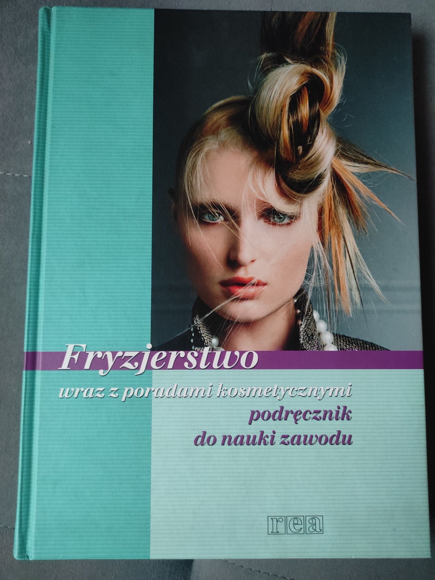 Fryzjerstwo wraz z poradami kosmetycznymi