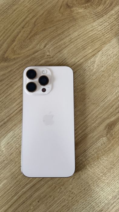 Iphone 16 pro max stan idealny tytan pustynny