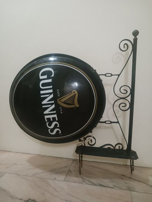 Iluminoso exterior guinness