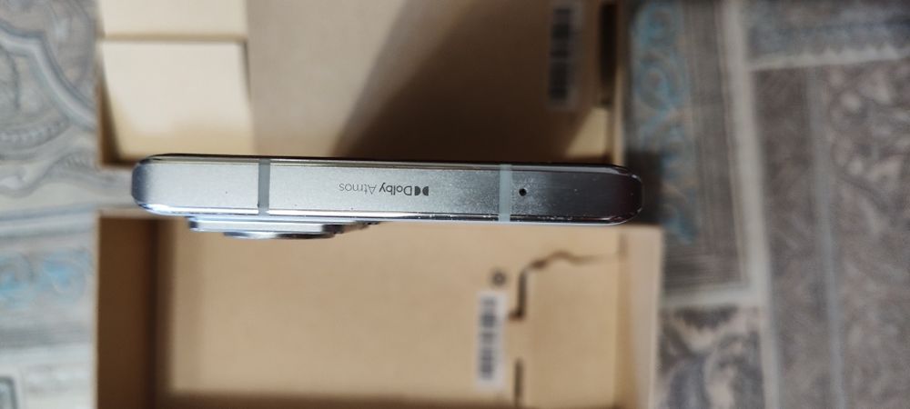 Продам дуже крутий смартфон Motorola edge 30 ultra (12/256 DUAL SIM)