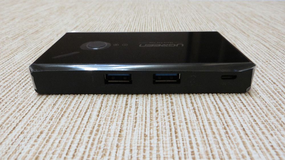 USB хаб коммутатор KVM для 2 компьютеров USB 3.0 Ugreen