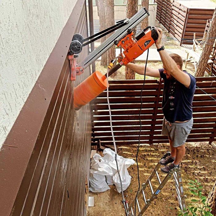 Алмазне свердління в стінах, підлозі. Сухе алмазне буріння. ЗНИЖКИ!