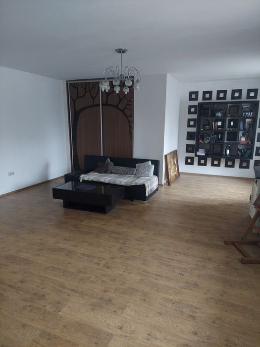 Продаж 3-х кімн. квартири (120 кв. м)