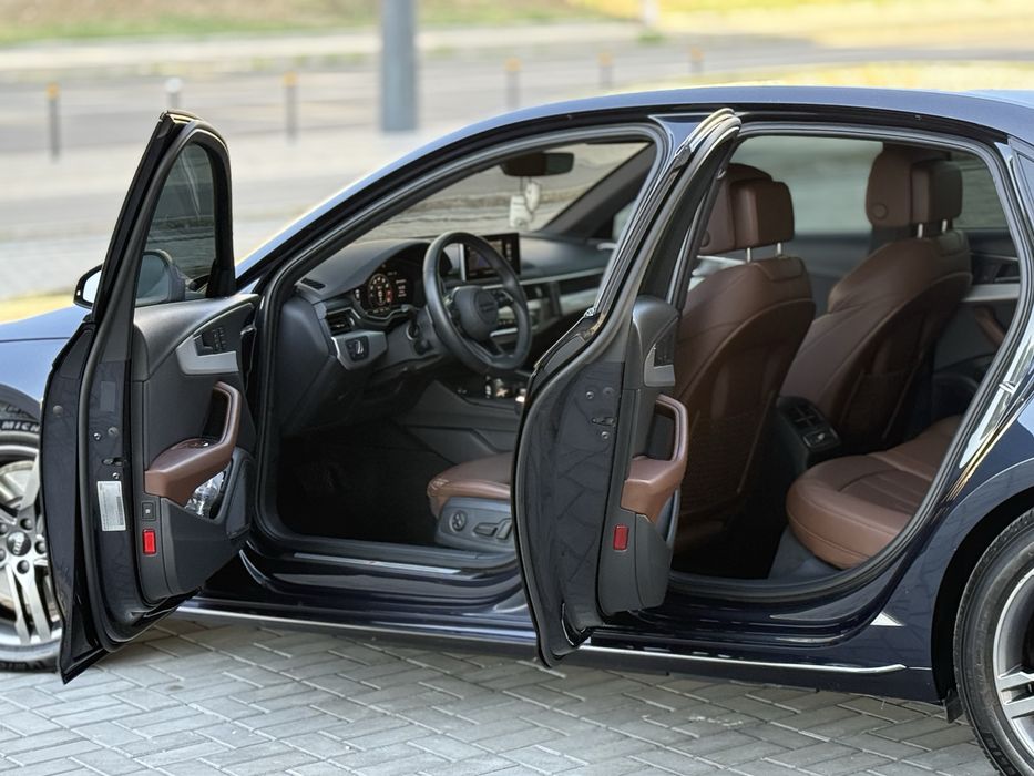 Продам гарну Ауді а4 б9 у комплектації преміум плюс