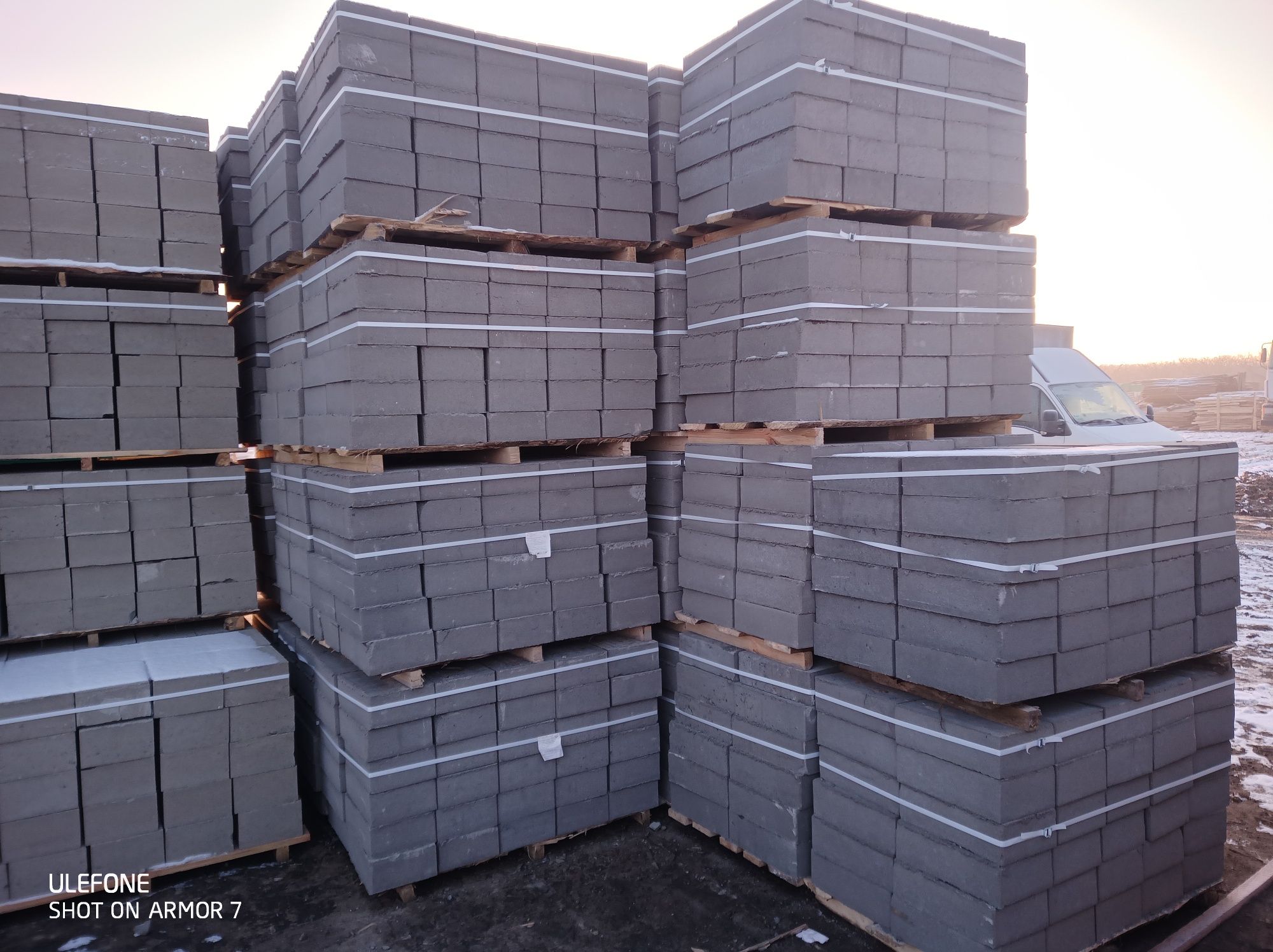 Bloczek betonowy fundamentowy 38cm 24cm 12 cm kanoldy pustak emka !!!
