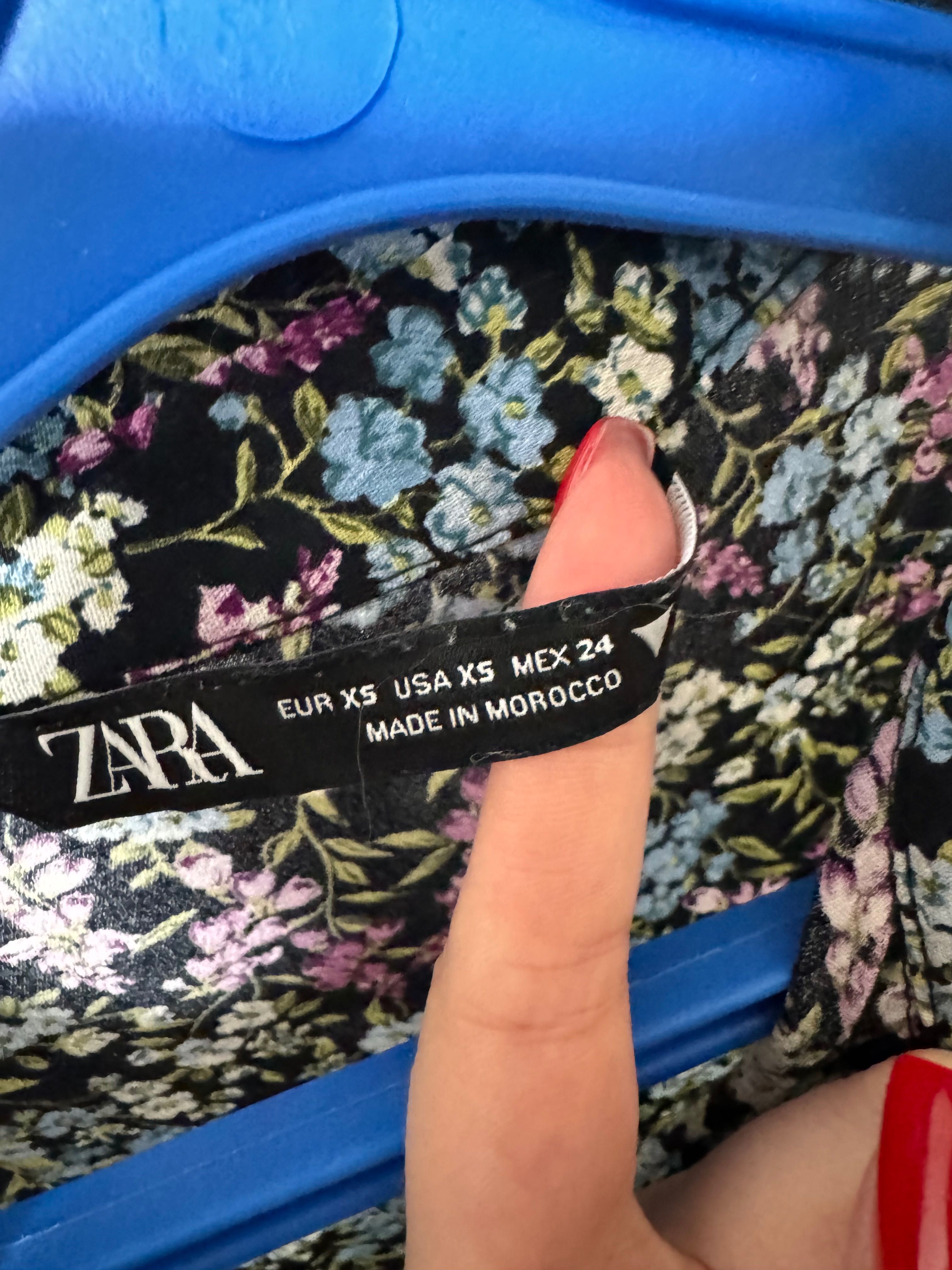 Сукня в квіти Zara