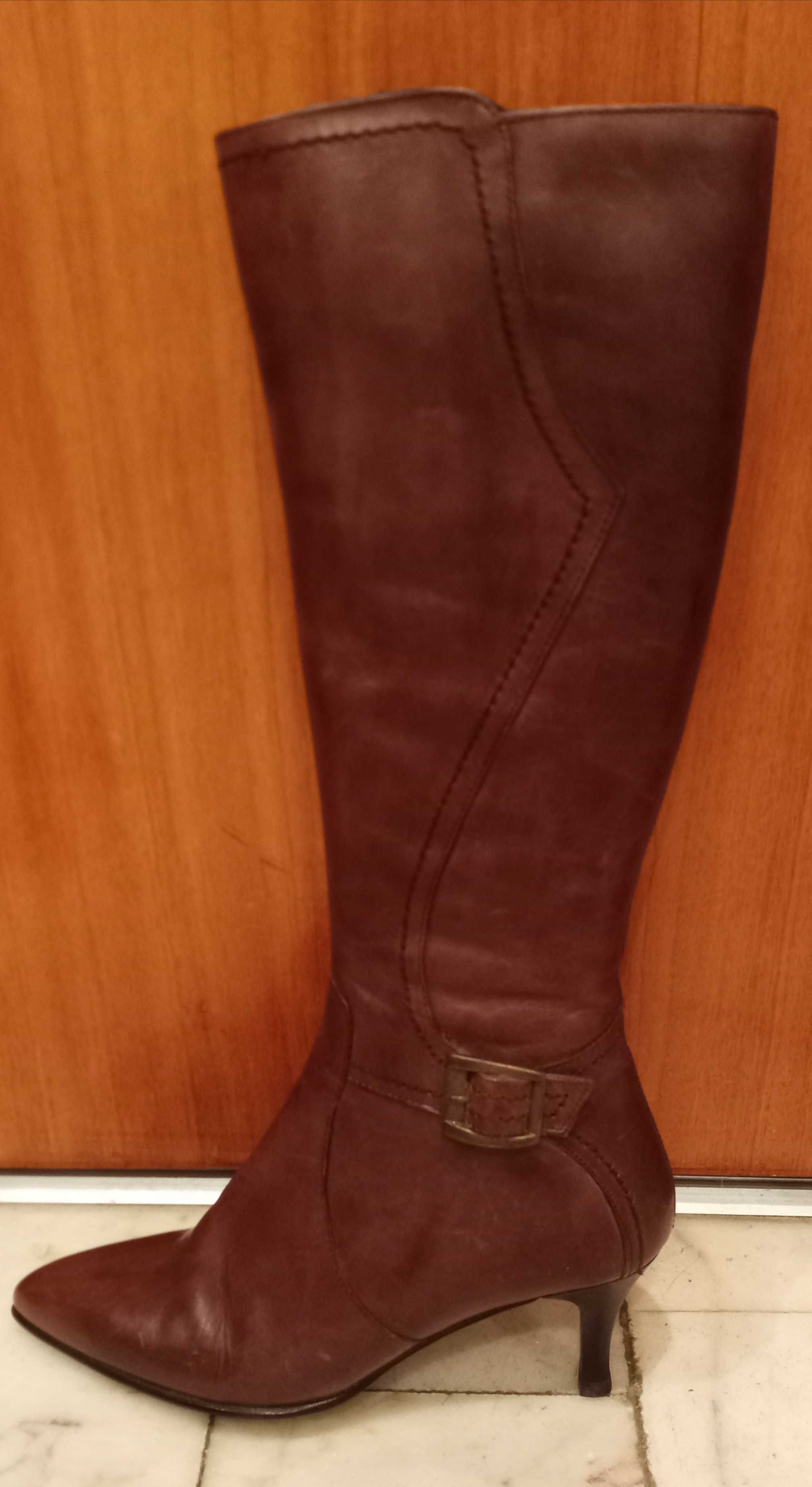 Botas castanhas 35 marca Tolino