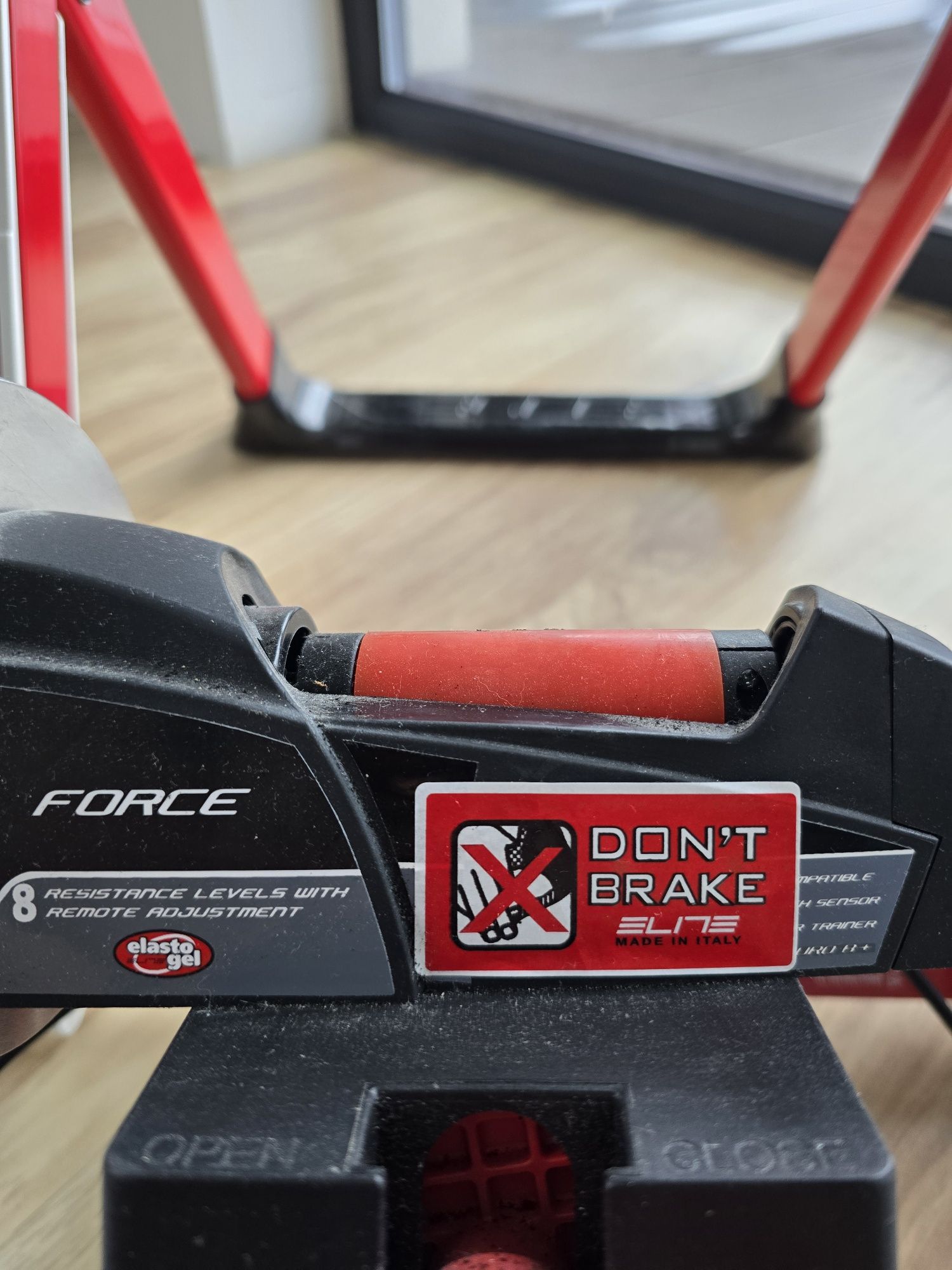 Trenażer rowerowy Elite Novo Force