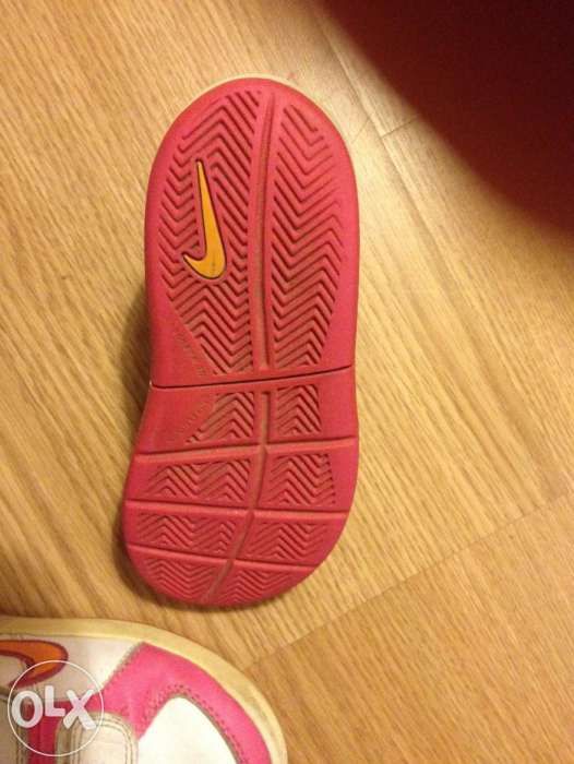 Tenis menina rosa (Nike) em muito bom estado nº27