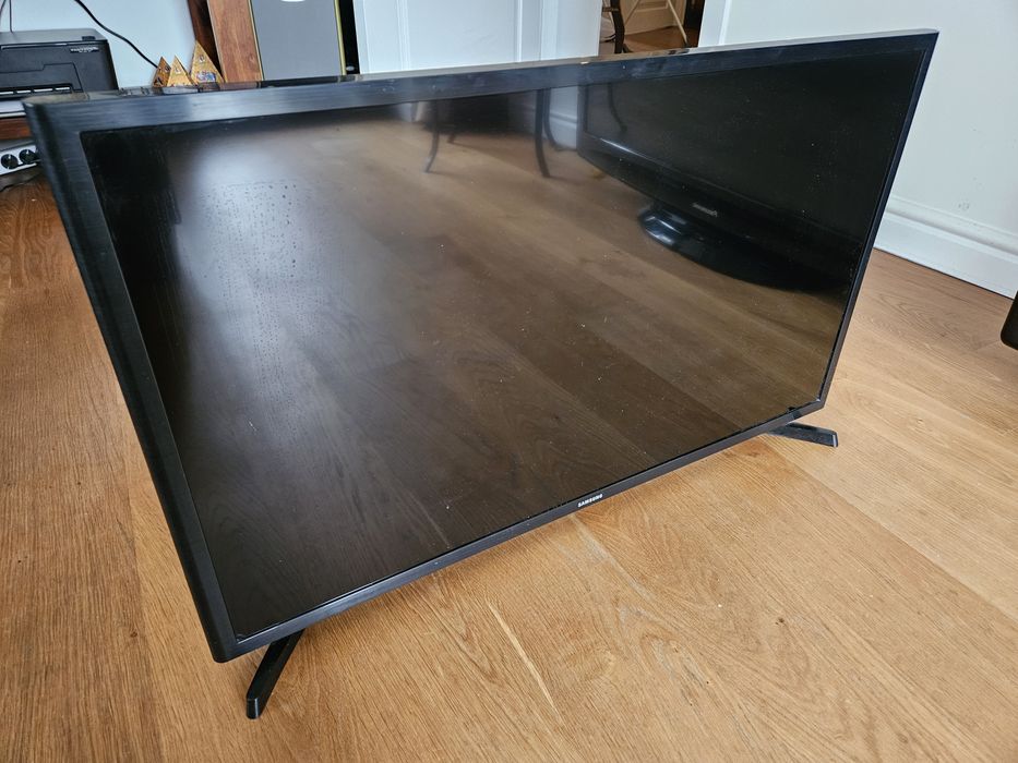 TV Samsung full HD 32 cale.