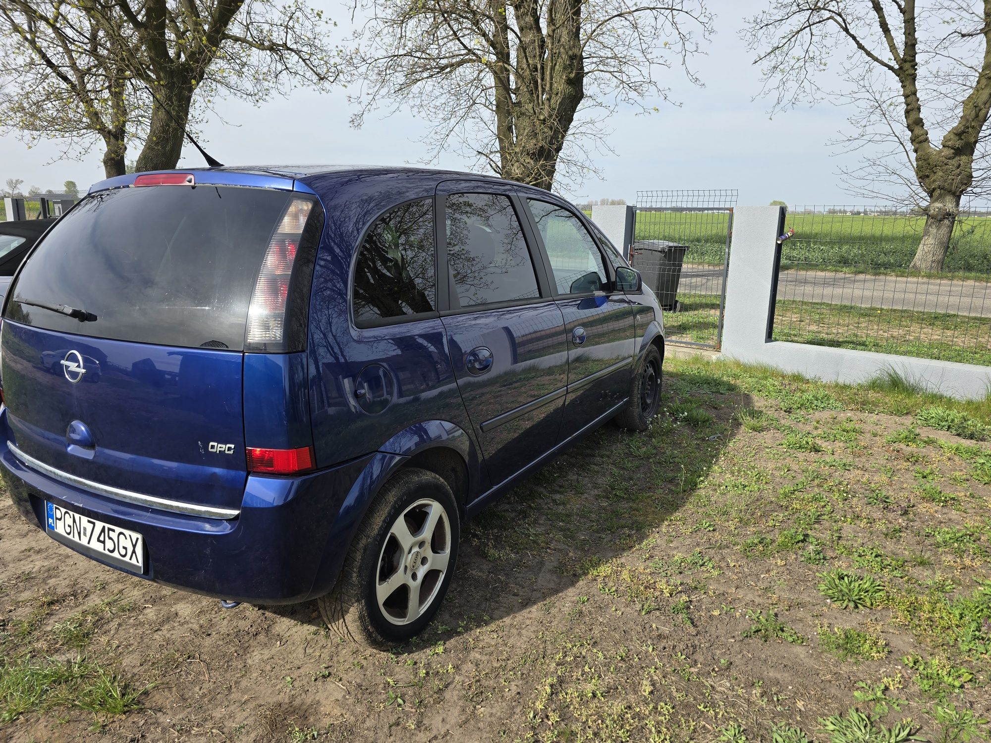 Tania Meriva 3900 zł 2008 rok 1.7 CDTI Isuzu 125 km