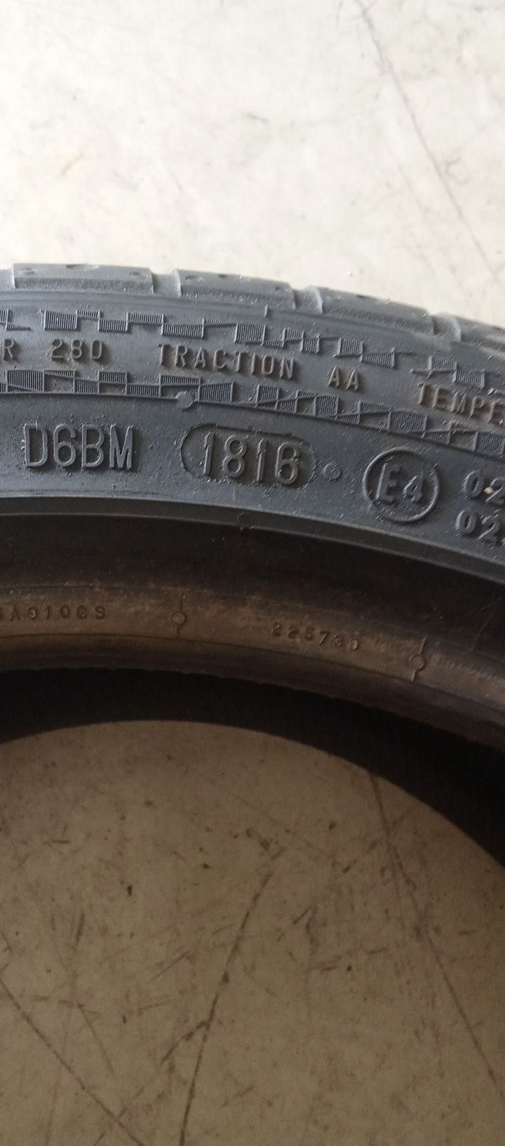 Pneus 295/30/18 continental
