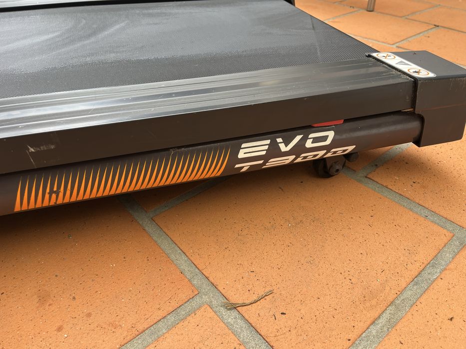 Passadeira de corrida Tecnovita EVO T900