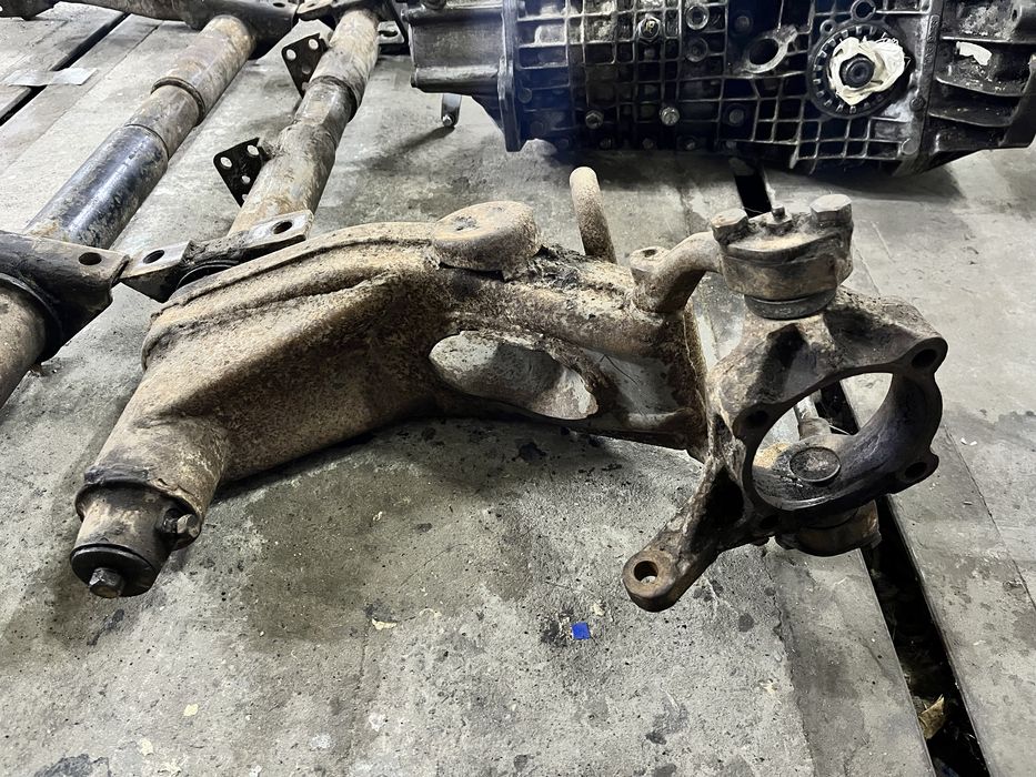 Балка торсион рычаг кулак луаз волынец волынь волынка