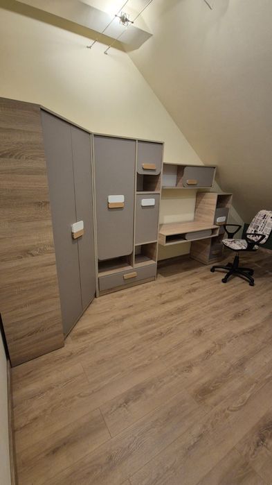 Zestaw mebli dziecięcych/mlodziezowych