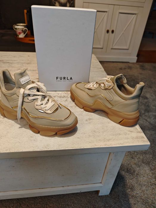 Włoskie Sneakersy Furla