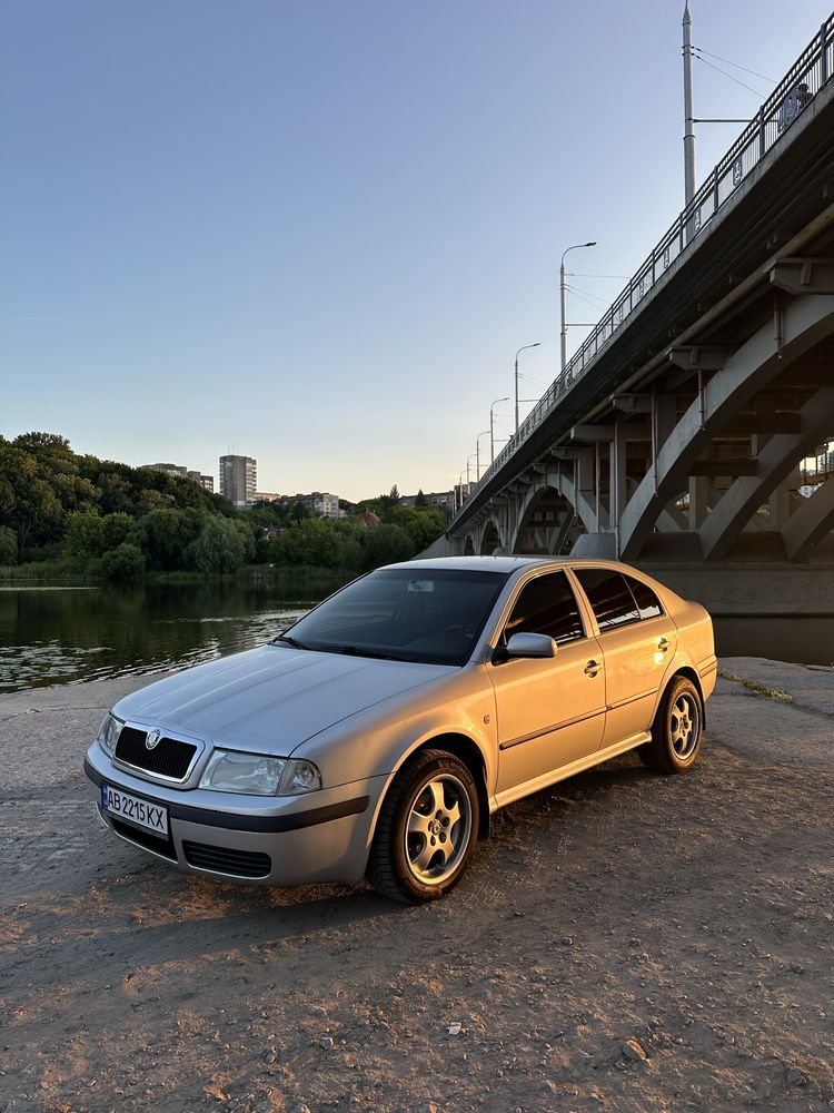 Skoda octavia tour 1.6 mpi