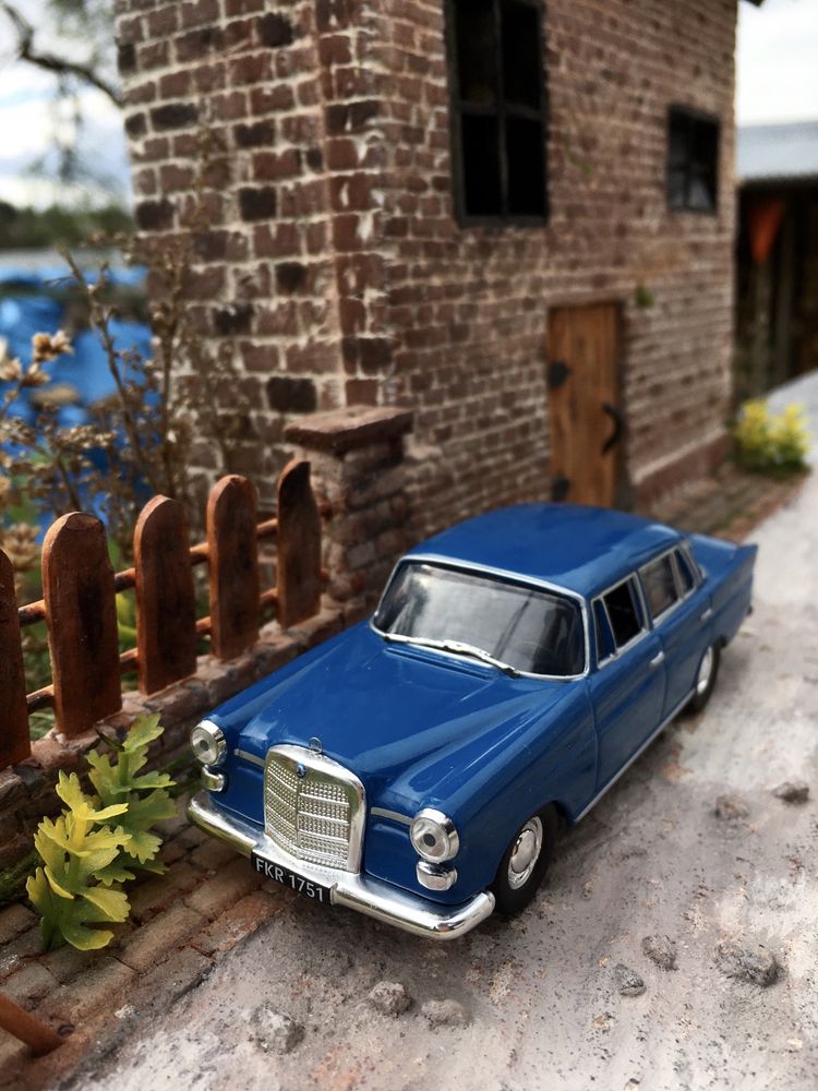 Czasopismo - MERCEDES BENZ W110-auta PRL,model,autka,kolekcja