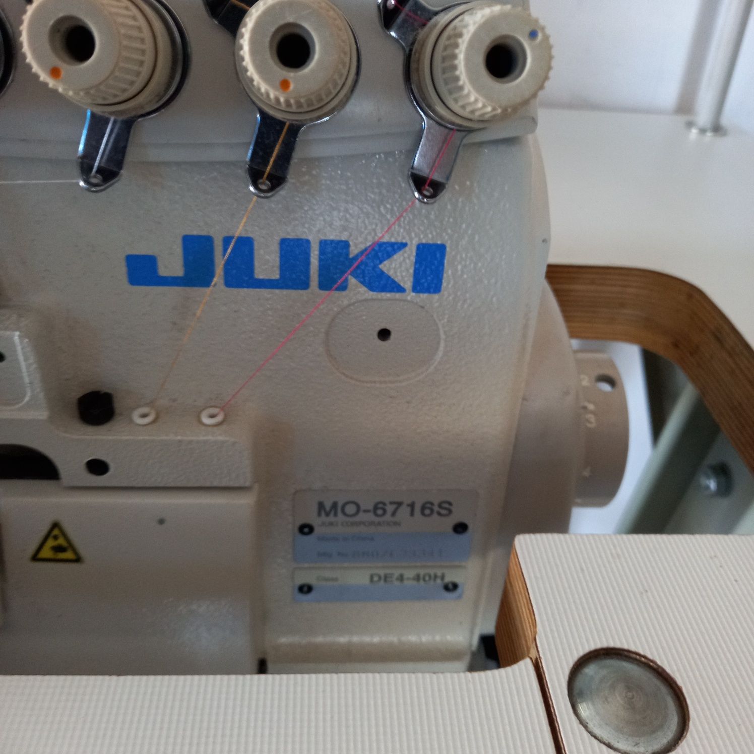 Overlock Juki MO 6716 S- 5-nitkowy owerlok,