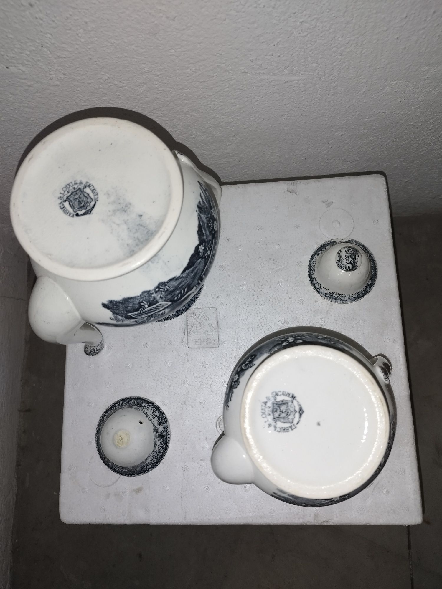Cafeteiras/Bules da Fábrica de louça de Sacavém