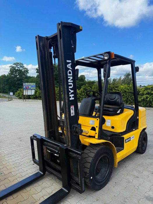 wózek widłowy HYUNDAI 30D-7E diesel Kubota 3000kg 3.70m 4-sekcja 2009'