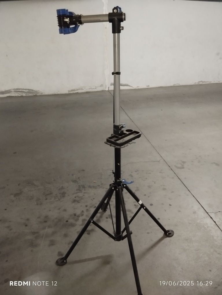 Tripé de mecânica bicicletas