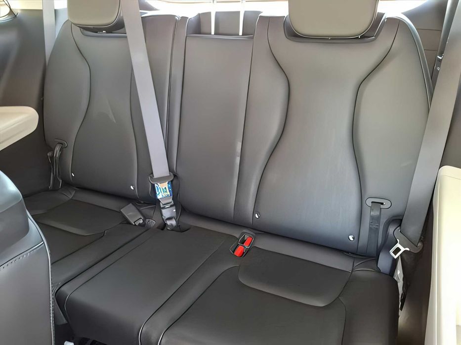Kia Carnival      2023