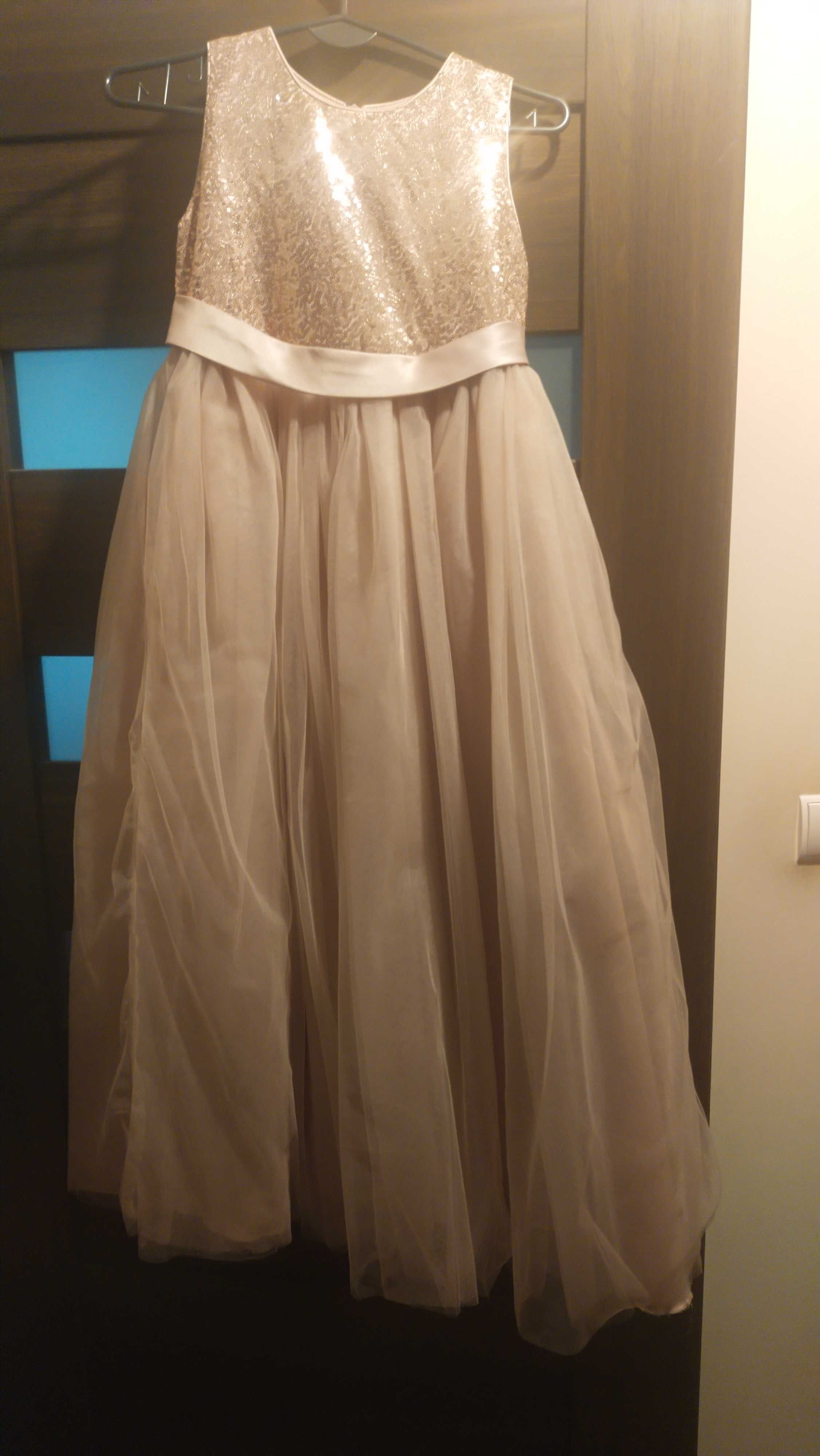 Elegancka sukienka dla dziewczynki